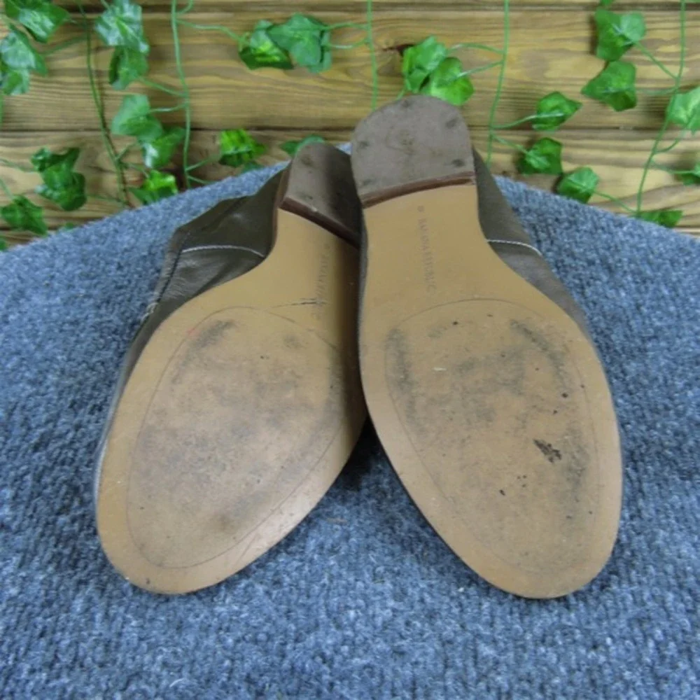 Banana Republic Women's  Loafer Pewter Leather Sz‎ 8 Medium Gently Used 2025